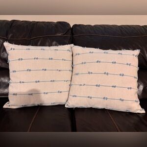 Set of 2 Blue and White Accent Pillows Dorm Room Bedroom Accent Throw Pillows